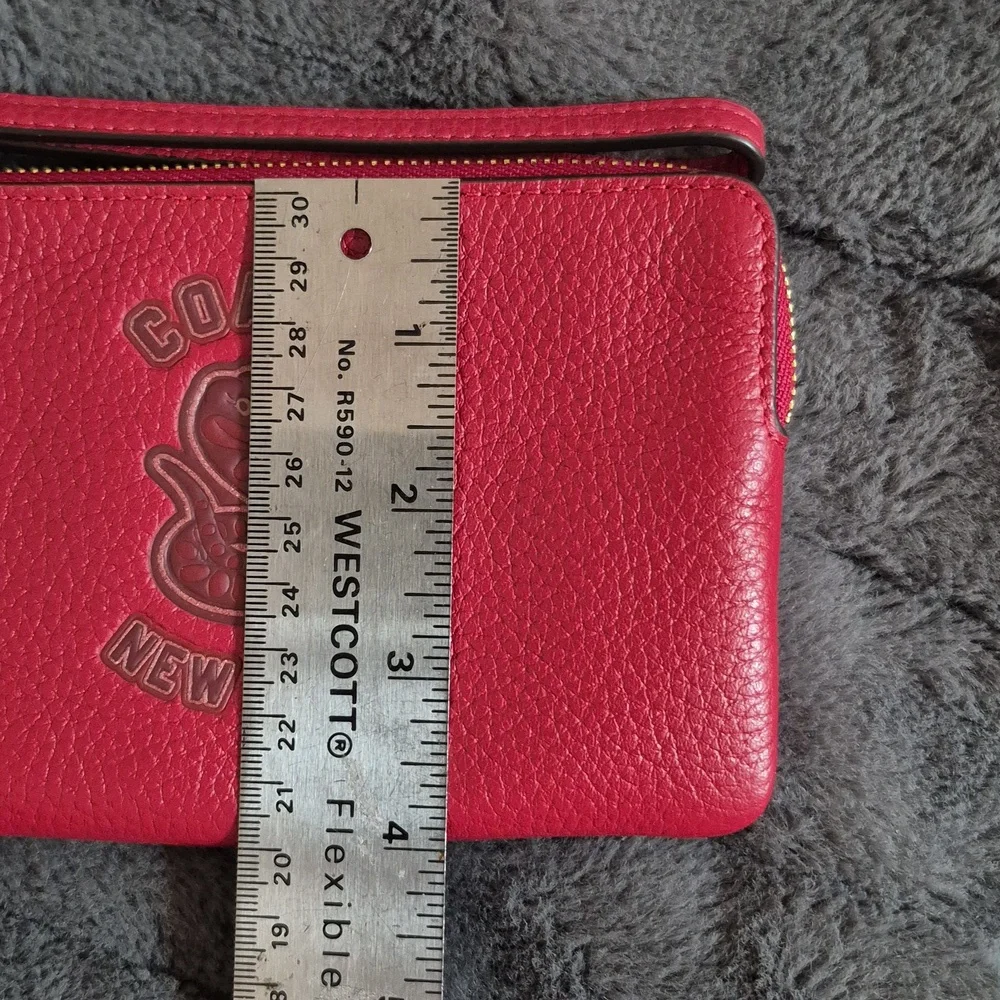 Coach Year Of The Snake Ruby Red Leather Corner Zip Wristlet, New With Tags - Picture 15 of 16
